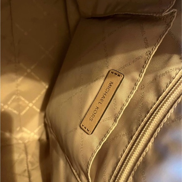 MICHAEL KORS HAMILTON TRAVELER - Picture 3 of 7